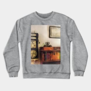 Eye Doctors - Eye Doctor's Office With Diploma Crewneck Sweatshirt